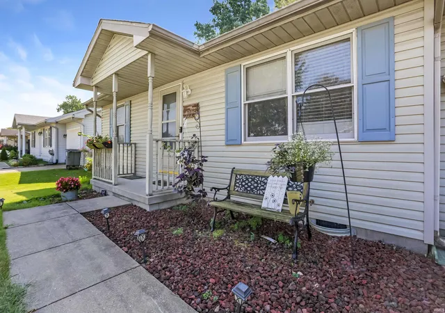 Photo 3 of Manufactured home for sale at 1725 Davcohn Ave, Evansville, IN 47714 | MLS# 202638618 | Listing updated on 2026-10-19