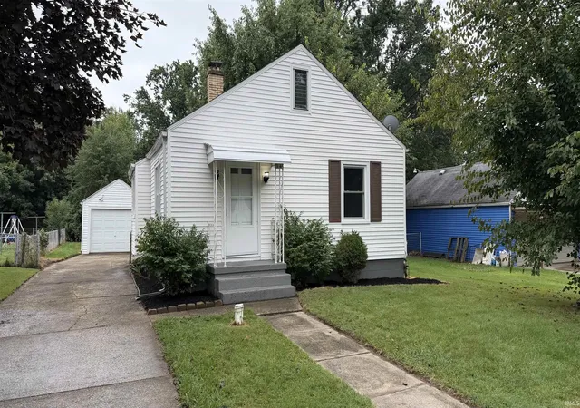 Photo 2 of Sale Pending at 19746 Detroit Ave, South Bend, IN 46614 | MLS# 202638619 | Listing updated on 2026-10-09