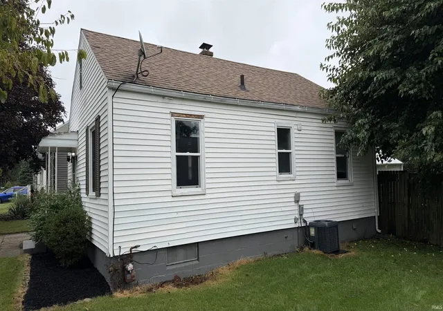 Photo 3 of Sale Pending at 19746 Detroit Ave, South Bend, IN 46614 | MLS# 202638619 | Listing updated on 2026-10-09