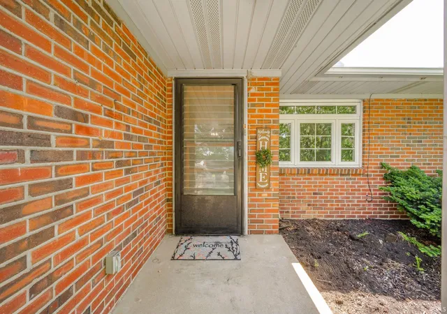 Photo 2 of Sale Pending at 600 N Alden Rd, Muncie, IN 47304 | MLS# 202638632 | Listing updated on 2026-10-15