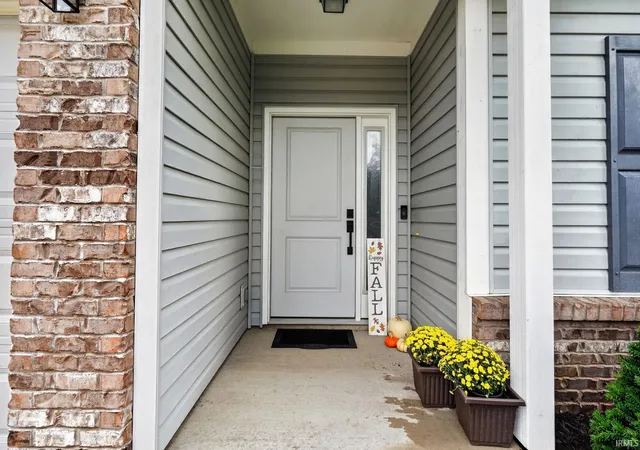 Photo 3 of Manufactured home for sale at 926 Kingrail Dr, West Lafayette, IN 47906 | MLS# 202638645 | Listing updated on 2026-10-13