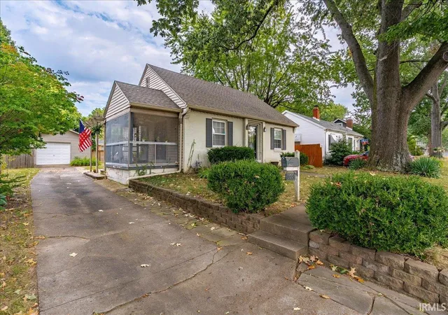Photo 3 of Manufactured home for sale at 3306 Bayard Park Dr, Evansville, IN 47714 | MLS# 202638653 | Listing updated on 2026-10-11