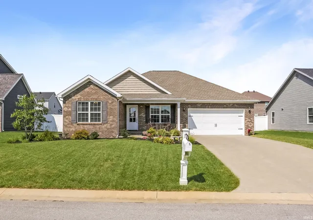 Photo 2 of Manufactured home for sale at 8142 Prescott Dr, Evansville, IN 47715 | MLS# 202638699 | Listing updated on 2026-10-14