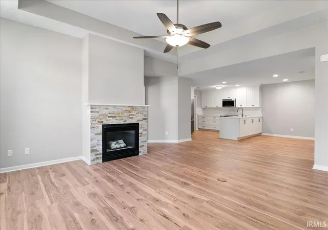 Photo 2 of Sale Pending at 8103 Gate Way Dr, Evansville, IN 47715 | MLS# 202638771 | Listing updated on 2026-10-02