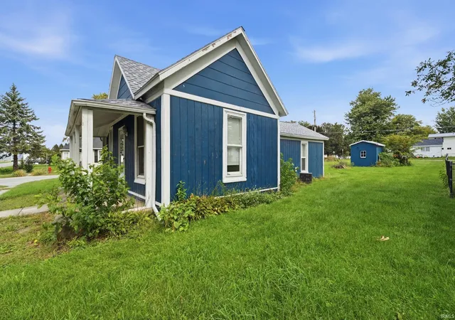 Photo 3 of Manufactured home for sale at 100 S Wood St, Brookston, IN 47923 | MLS# 202638795 | Listing updated on 2026-10-15