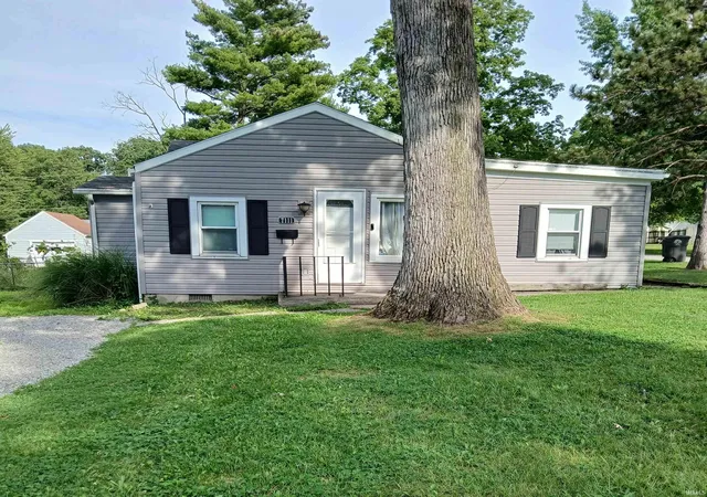 Manufactured home for sale at 7111 Bradbury Ave, Fort Wayne, IN 46809 | MLS# 202638836