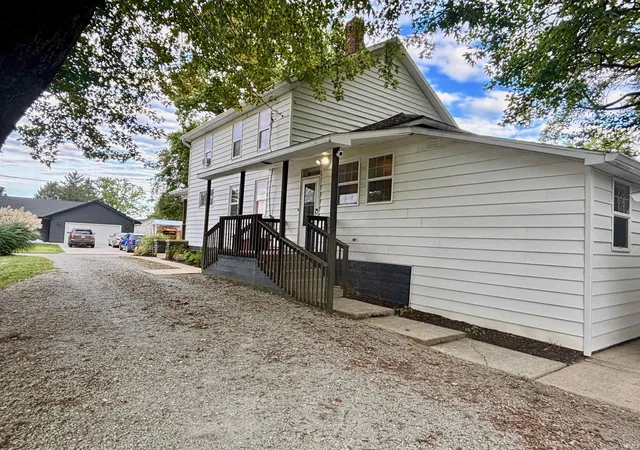 Photo 2 of Manufactured home for sale at 303 N Davis St, Walton, IN 46994 | MLS# 202638856 | Listing updated on 2026-09-27