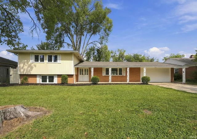 Photo 1 of Manufactured home for sale at 2304 W Cambridge Dr, Muncie, IN 47304 | MLS# 202638862 | Listing updated on 2026-10-14