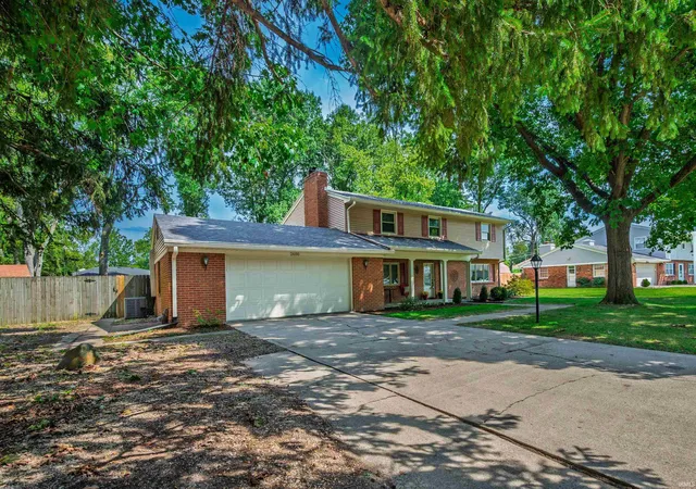 Photo 3 of Sale Pending at 2600 W Purdue Ave, Muncie, IN 47304 | MLS# 202638892 | Listing updated on 2026-10-22