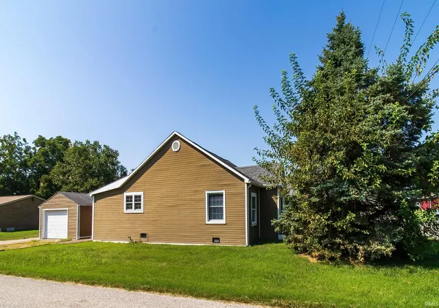 Photo 3 of Sale Pending at 205 E South St, Fort Branch, IN 47648 | MLS# 202638937 | Listing updated on 2026-10-20