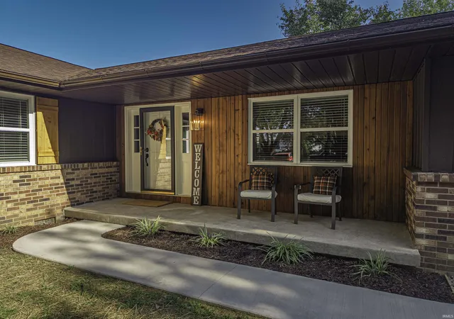 Photo 2 of Sale Pending at 11318 Boberg Rd, Evansville, IN 47712 | MLS# 202638943 | Listing updated on 2026-10-20