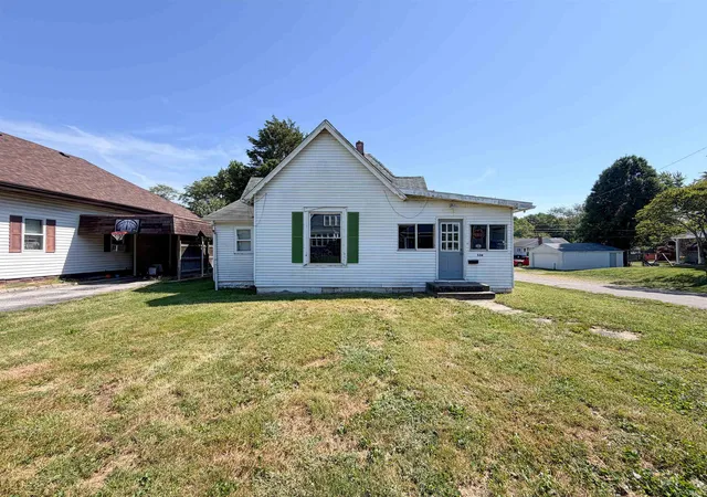 Photo 1 of Manufactured home for sale at 526 S Meridian St, Jasonville, IN 47438 | MLS# 202638950 | Listing updated on 2026-10-22