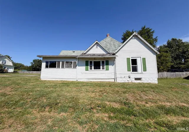 Photo 3 of Manufactured home for sale at 526 S Meridian St, Jasonville, IN 47438 | MLS# 202638950 | Listing updated on 2026-10-22