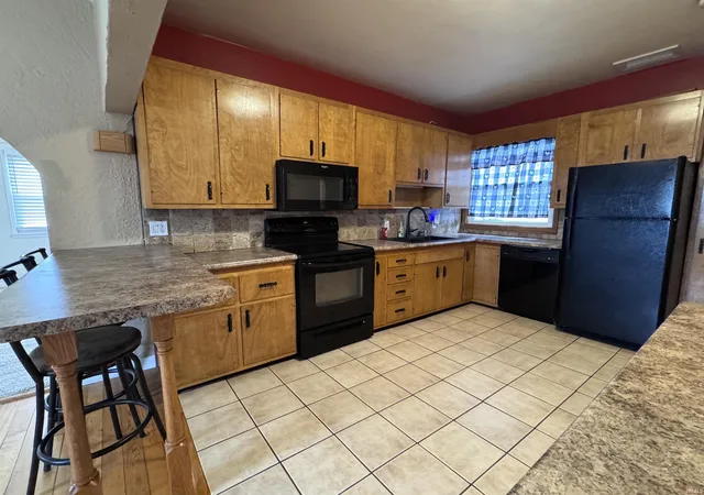 Photo 3 of Single family home for sale at 214 Grant St, Royal Center, IN 46978 | MLS# 202638993 | Listing updated on 2026-10-26
