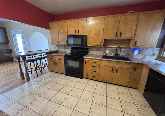 Photo 4 of Single family home for sale at 214 Grant St, Royal Center, IN 46978 | MLS# 202638993 | Listing updated on 2026-10-26
