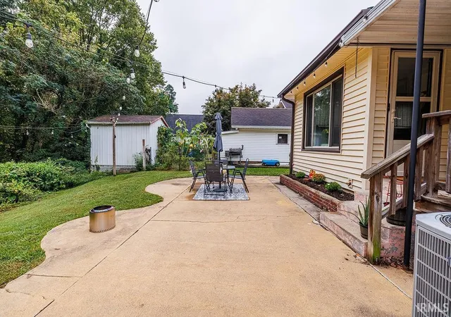 Photo 3 of Manufactured home for sale at 171 N Lewis St, Bloomfield, IN 47424 | MLS# 202639015 | Listing updated on 2026-10-26