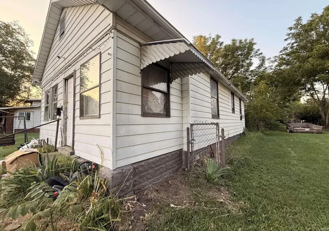 Photo 2 of Manufactured home for sale at 714 E Florida St, Evansville, IN 47711 | MLS# 202639027 | Listing updated on 2026-10-14