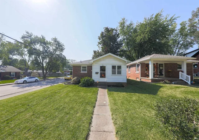 Photo 2 of Manufactured home for sale at 2121 E Virginia St, Evansville, IN 47711 | MLS# 202639031 | Listing updated on 2026-10-07
