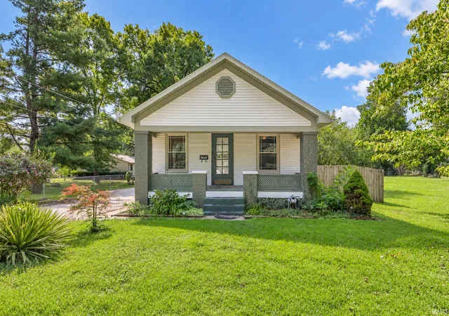 Photo 1 of Sale Pending at 2043 E Riverside Dr, Evansville, IN 47714 | MLS# 202639073 | Listing updated on 2026-10-12