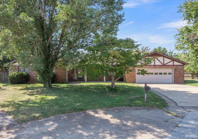 Photo 1 of Manufactured home for sale at 8215 Kingswood Ct, Evansville, IN 47715 | MLS# 202639074 | Listing updated on 2026-10-02