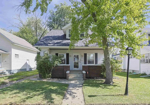 Photo 1 of Sale Pending at 814 S 33rd Street, South Bend, IN 46615 | MLS# 202639077 | Listing updated on 2026-09-28