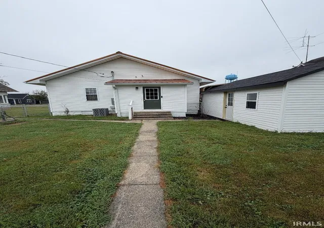 Photo 2 of Manufactured home for sale at 313 S Park Ave, Jasonville, IN 47438 | MLS# 202639102 | Listing updated on 2026-09-21