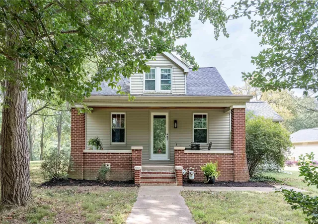Photo 1 of Sale Pending at 640 W Boonville New Harmony Rd, Darmstadt, IN 47725 | MLS# 202639106 | Listing updated on 2026-10-12