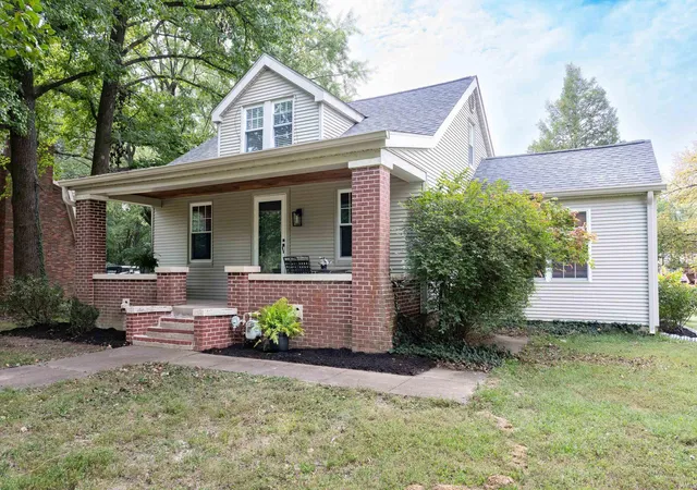 Photo 2 of Sale Pending at 640 W Boonville New Harmony Rd, Darmstadt, IN 47725 | MLS# 202639106 | Listing updated on 2026-10-12