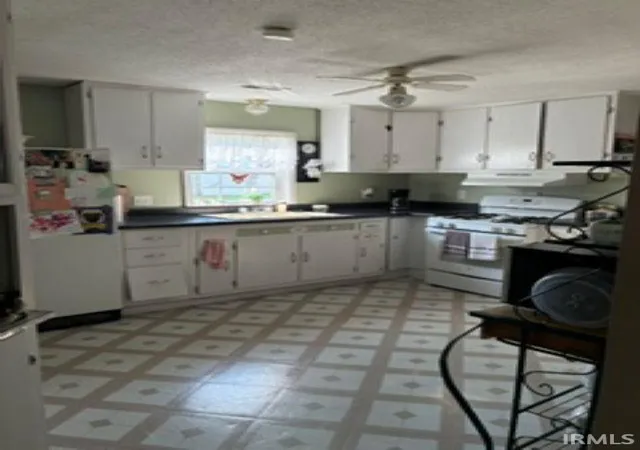 Photo 3 of Sale Pending at 568 Van Buren Ave, Peru, IN 46970 | MLS# 202639126 | Listing updated on 2026-10-16