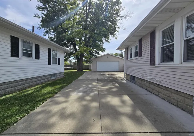 Photo 2 of Manufactured home for sale at 1411 W Walnut Dr, Kokomo, IN 46901 | MLS# 202639170 | Listing updated on 2026-10-05
