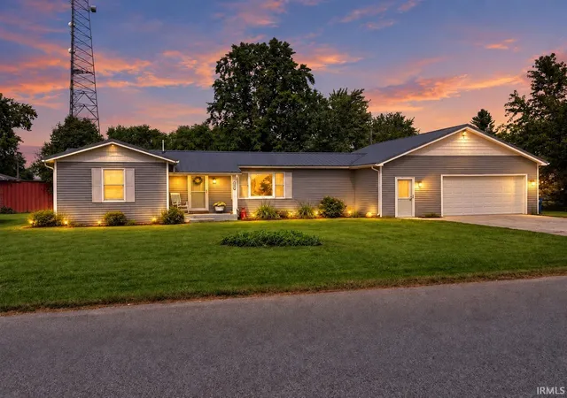 Manufactured home for sale at 206 E Delaware St, Medaryville, IN 47957 | MLS# 202639178