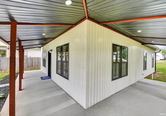 Photo 3 of Manufactured home for sale at 812 N Hart St, Princeton, IN 47670 | MLS# 202639184 | Listing updated on 2026-10-09