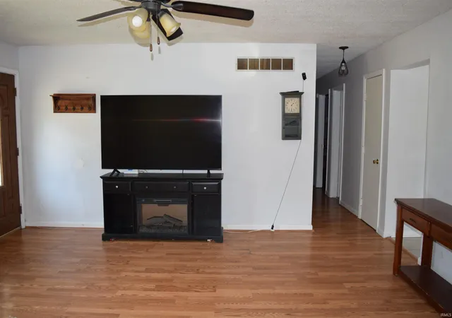 Photo 2 of Manufactured home for sale at 670 S Burkhardt Rd, Evansville, IN 47715 | MLS# 202639292 | Listing updated on 2026-09-23