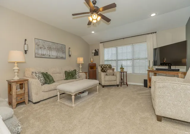 Photo 3 of Manufactured home for sale at 3800 Aberdeen Ct, Evansville, IN 47725 | MLS# 202639359 | Listing updated on 2026-09-24