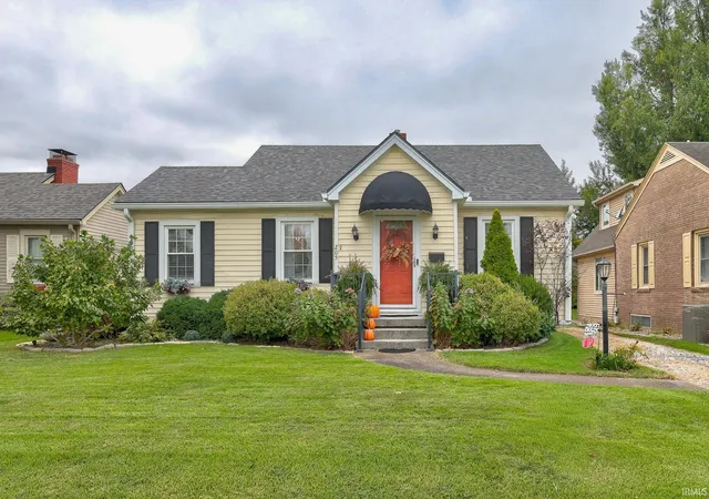 Photo 1 of Sale Pending at 205 S Fairlawn Ave, Evansville, IN 47714 | MLS# 202639377 | Listing updated on 2026-09-27
