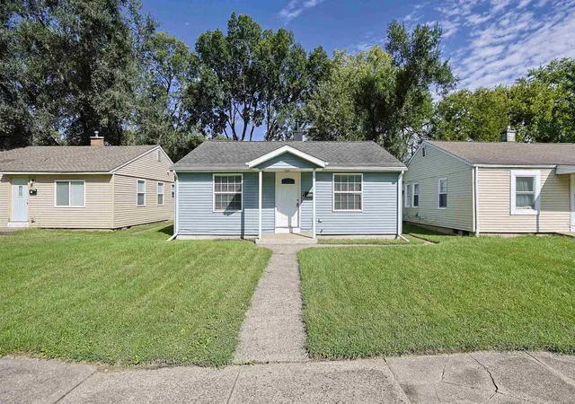 Manufactured home for sale at 1101 Beale St, South Bend, IN 46616 | MLS# 202639392