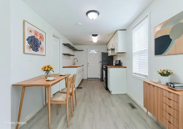 Photo 2 of Manufactured home for sale at 1101 Beale St, South Bend, IN 46616 | MLS# 202639392 | Listing updated on 2026-10-02