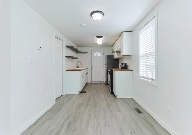 Photo 3 of Manufactured home for sale at 1101 Beale St, South Bend, IN 46616 | MLS# 202639392 | Listing updated on 2026-10-02