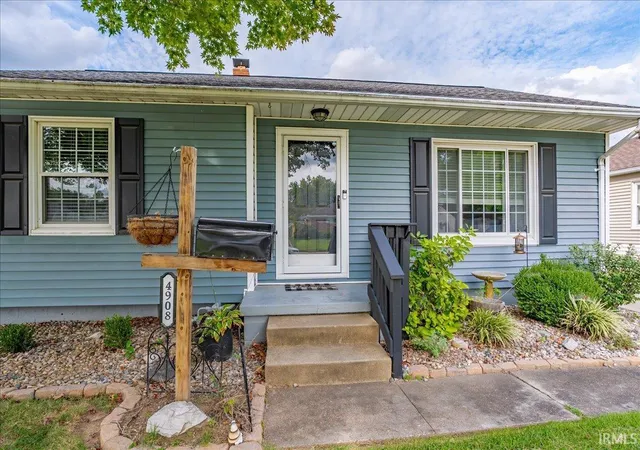 Photo 3 of Manufactured home for sale at 4908 Sweetser Ave, Evansville, IN 47715 | MLS# 202639399 | Listing updated on 2026-09-24