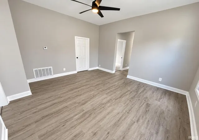 Photo 3 of Sale Pending at 1713 Ewing Ave, Evansville, IN 47712 | MLS# 202639433 | Listing updated on 2026-10-19