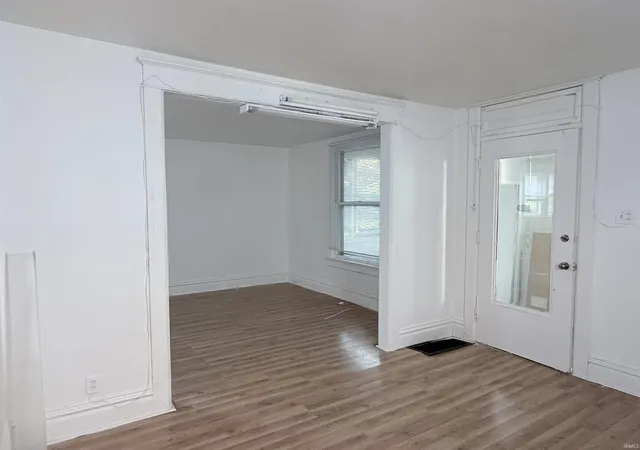 Photo 1 of Single family home for sale at 925 Cottage Ave, Fort Wayne, IN 46807 | MLS# 202639483 | Listing updated on 2026-09-24