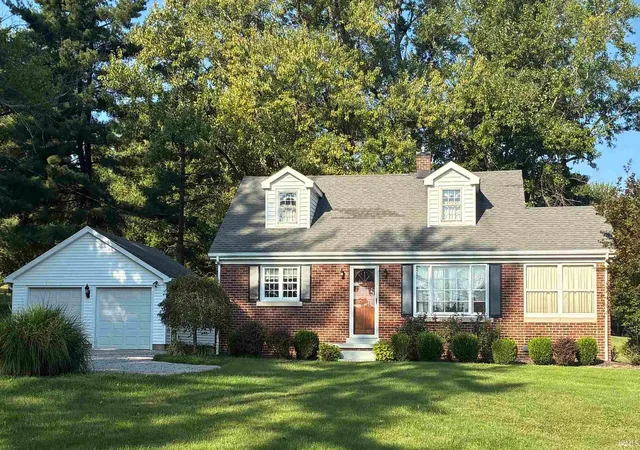 Single family home for sale at 3210 Mesker Park Dr, Evansville, IN 47720 | MLS# 202639508