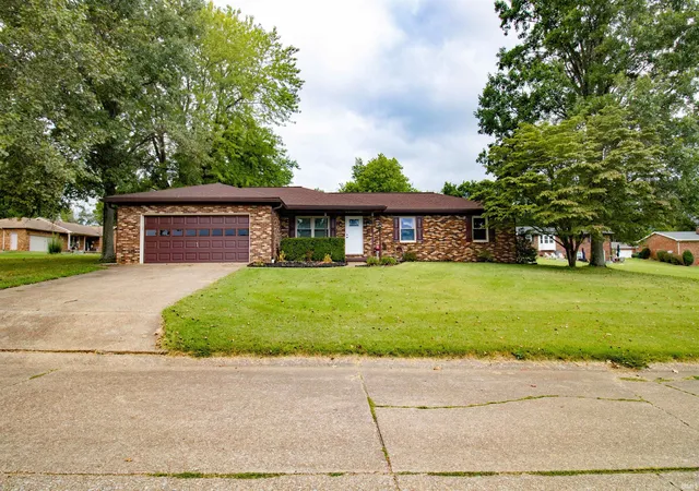 Manufactured home for sale at 10300 S Eastgate Dr, Mount Vernon, IN 47620 | MLS# 202639531