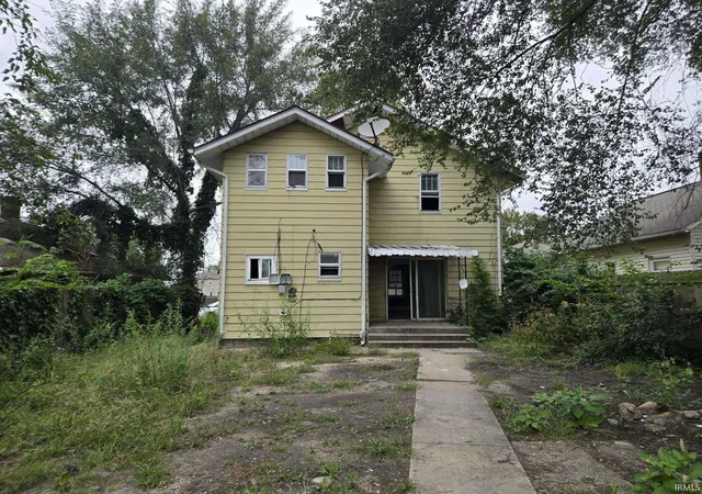 Photo 3 of Sale Pending at 116 W Irvington Ave, South Bend, IN 46614 | MLS# 202639546 | Listing updated on 2026-10-22