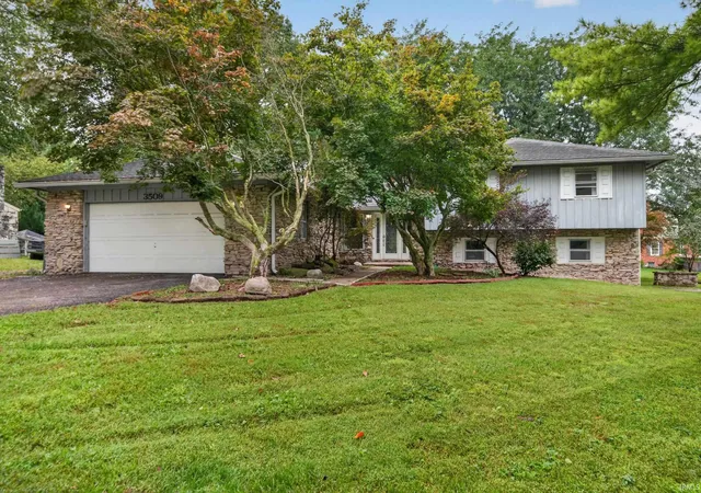 Photo 2 of Manufactured home for sale at 3509 S Albright Rd, Kokomo, IN 46902 | MLS# 202639571 | Listing updated on 2026-09-24