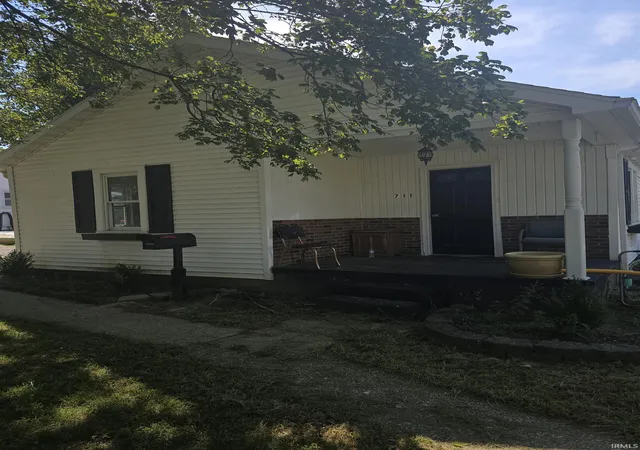 Manufactured home for sale at 711 E Oak St, Boonville, IN 47601 | MLS# 202639599