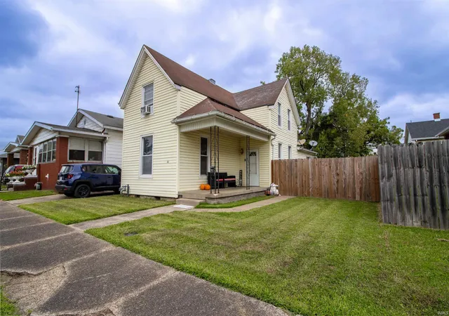 Photo 2 of Single family home for sale at 24 E Tennessee St, Evansville, IN 47711 | MLS# 202639606 | Listing updated on 2026-09-24