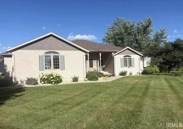 Manufactured home for sale at 69590 County Rd 21, New Paris, IN 46553 | MLS# 202639610