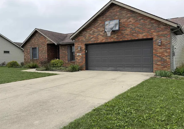 Photo 3 of Sale Pending at 2109 N Waterbury Dr, Muncie, IN 47304 | MLS# 202639621 | Listing updated on 2026-10-22