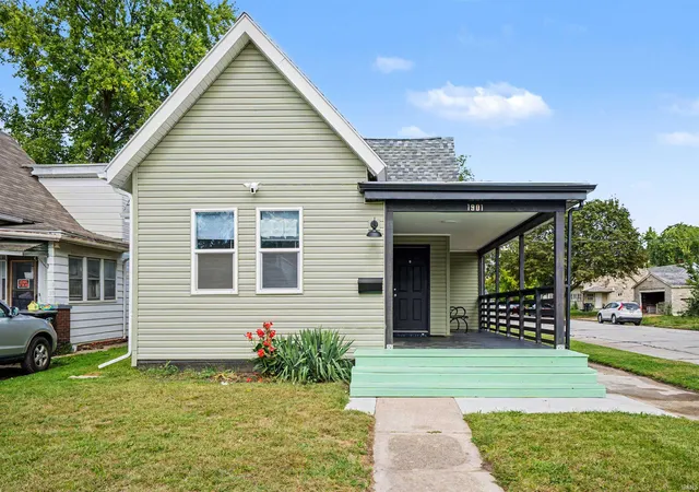 Photo 1 of Manufactured home for sale at 1901 Linden Ave, South Bend, IN 46628 | MLS# 202639676 | Listing updated on 2026-10-13